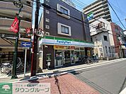 ファミリーマート 浦和駅東口店 徒歩5分。 360m