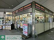 セブンイレブン 徒歩12分。コンビニ 900m