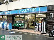 ローソン 徒歩5分。 370m