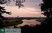 多摩川玉川公園 徒歩12分。 910m