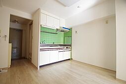 シャトレー町田ガーデン 411 4階1DKのリビング/ダイニング