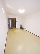 ★お部屋に照明・テレビ設置あります！★