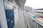★玄関前も綺麗に整頓されてます★