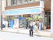 ローソン町田本町田店 徒歩9分。コンビニ 700m