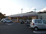 セブンイレブン東名町田インター店 711m