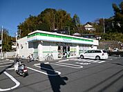 ファミリーマート 946m