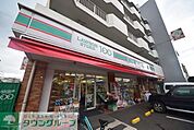 ローソンストア100大和中央2丁目店 徒歩6分。コンビニ 460m