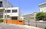 亀有中学校 徒歩18分。中学校 1370m