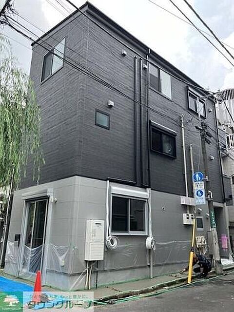 2 / 10