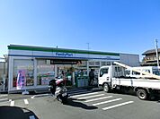ファミリーマート 716m