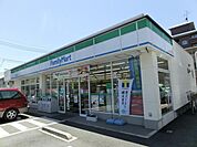 ファミリーマート 370m