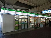 ファミリーマート 190m