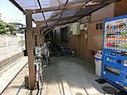 屋根付きの駐輪場