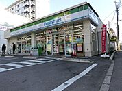 ファミリーマート 130m