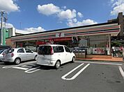 セブンイレブン 499m