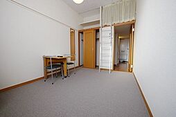 レオパレスグルワール 2階1Kのリビング/ダイニング