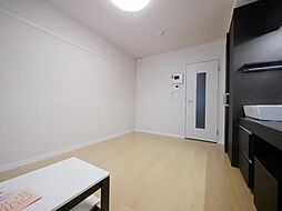 レオネクストヴィーブルIII 1階ワンルームのリビング/ダイニング