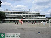 小金井市立東小学校 徒歩12分。小学校 930m