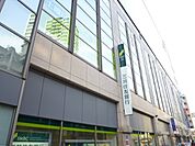三井住友銀行大泉支店 971m