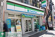ファミリーマート 鶴見西口店 徒歩2分。 140m