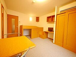 東急田園都市線 梶が谷駅 徒歩6分の賃貸マンション 1階1Kのリビング/ダイニング