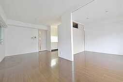 プライムアーバン武蔵小杉comodo 3階2LDKのリビング/ダイニング