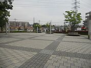 栗平駅前広場 1800m