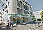 ファミリーマート大船駅北店 徒歩8分。コンビニ 620m