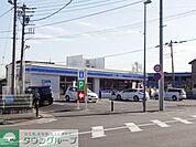 ローソン藤沢大庭店 徒歩3分。コンビニ 210m