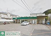 ユーコープ玉縄店 徒歩2分。スーパー 100m