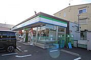 ファミリーマート寒川倉見東店 徒歩6分。 470m
