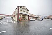 オザムバリュー笠幡店 824m