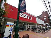 西友西所沢店 370m