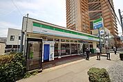 ファミリーマート小手指店 658m