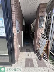 3 / 23