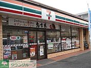 セブンイレブン 徒歩6分。コンビニ 450m