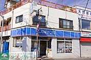 ローソン三鷹台駅前店 102m