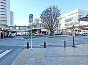 三鷹駅 1360m
