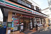 セブンイレブン小平一橋学園東店 徒歩9分。コンビニ 680m