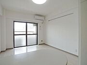 ♪大きい窓が印象的な居室♪