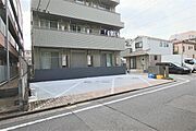 ★敷地内駐車場★（空き状況・使用料等詳細はご確認下さい）