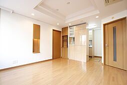 ローゼンハイツ西麻布 111 地下1階1LDKのリビング/ダイニング