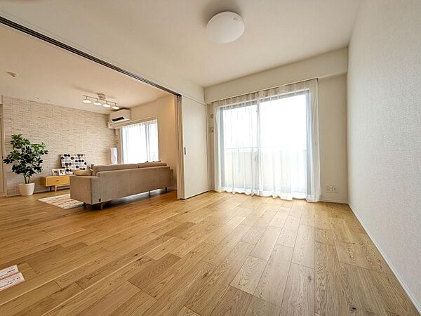 洋室を拡大表示