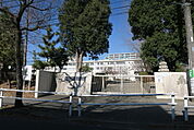 多摩市立永山小学校まで350ｍ