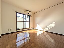 オーガストユリ2000 202 2階1Kのリビング/ダイニング