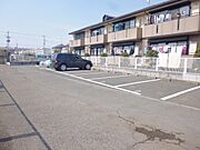 ★敷地内駐車場★（空き状況・使用料等詳細はご確認下さい）