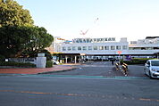 山梨大学医学部附属病院　徒歩5分