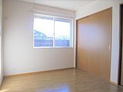 洋室6帖　南向きのお部屋です♪