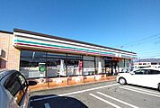 セブンイレブン甲斐富竹新田店　徒歩5分