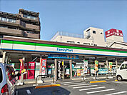 ファミリーマート市川二俣店まで300m